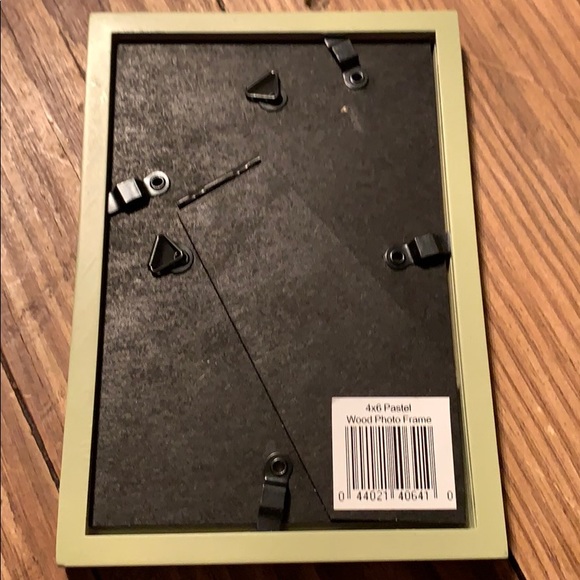 NWOT 4 4x6 pastel picture frames - Picture 3 of 11